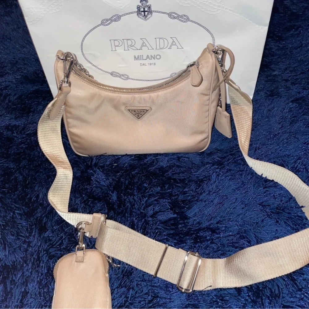 Prada 2005 re edition - Picture 2 of 8